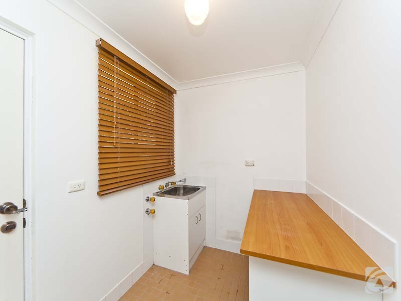 10 Boronia Close, Camillo WA 6111