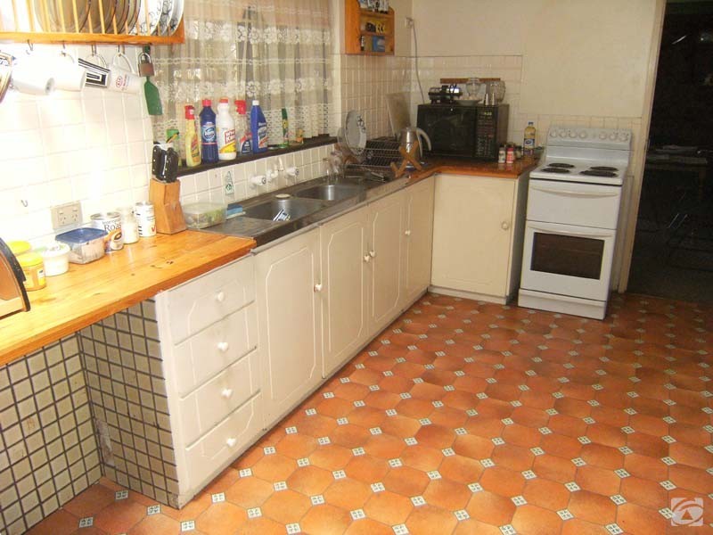 5 Woburn Way, Kelmscott WA 6111