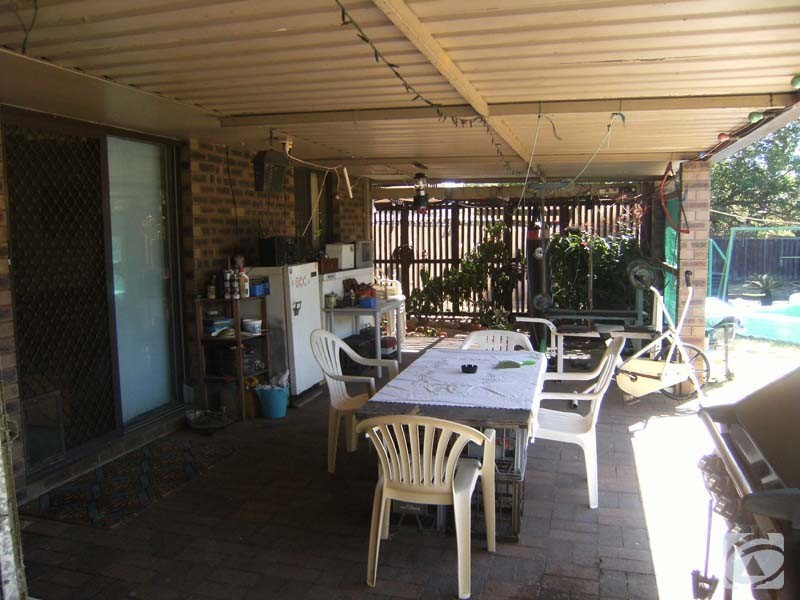 5 Woburn Way, Kelmscott WA 6111