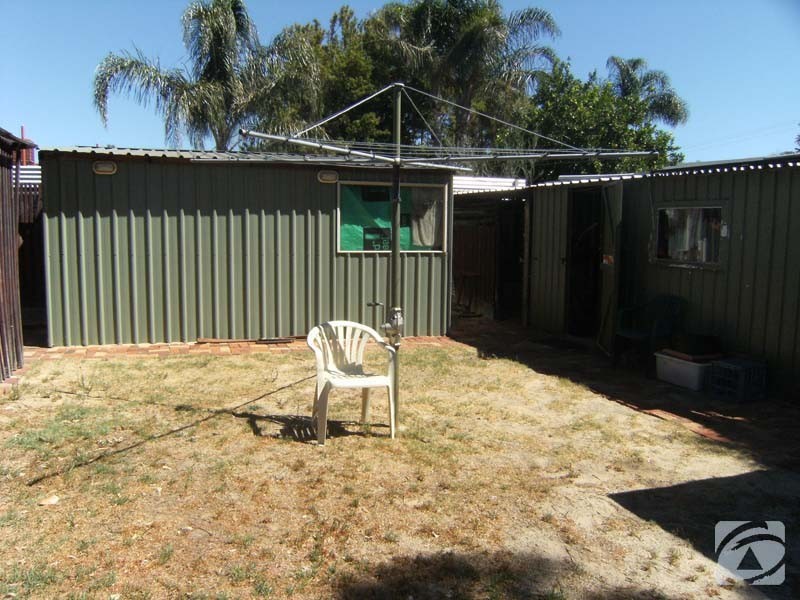 5 Woburn Way, Kelmscott WA 6111