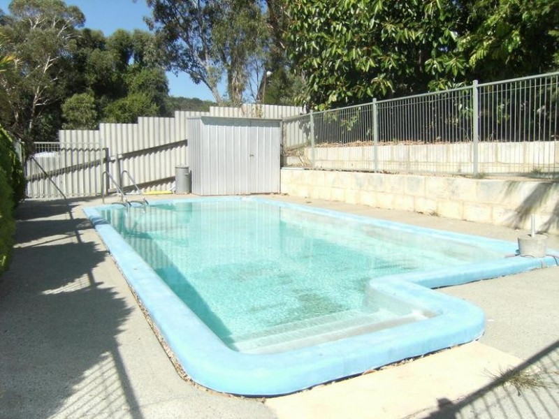 31 Ellis Road, Mount Nasura WA 6112