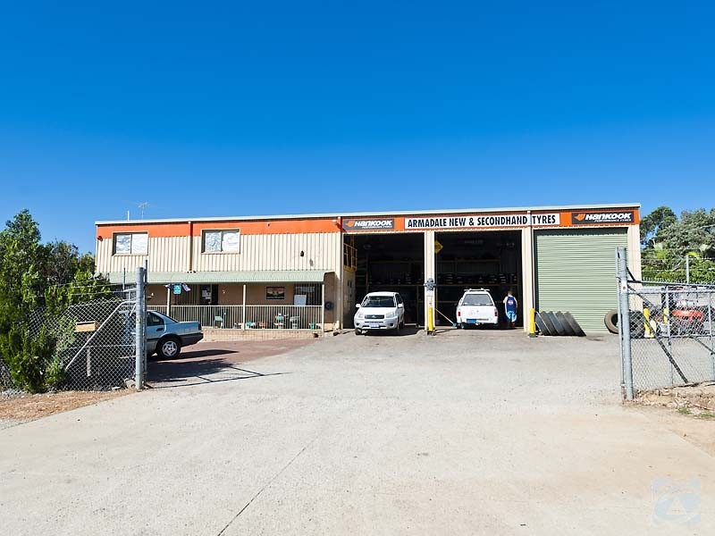 7 Eliot Road, Armadale WA 6112