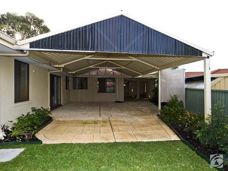 39 Hemingway Drive, Camillo WA 6111