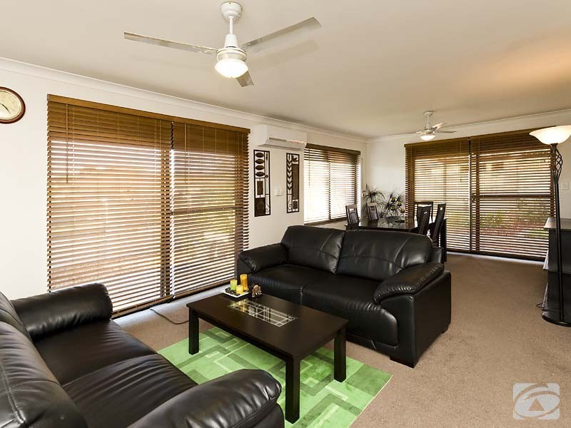 13 Hastie Close, Brookdale WA 6112