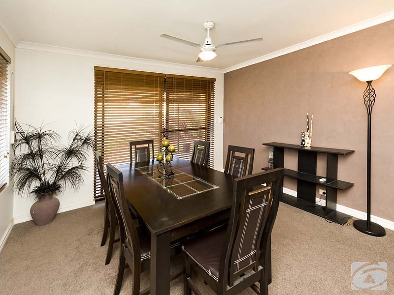 13 Hastie Close, Brookdale WA 6112