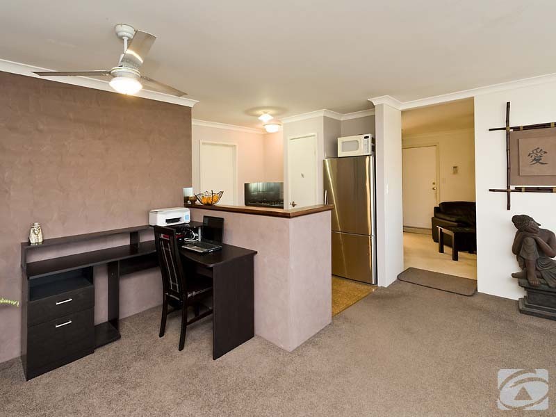13 Hastie Close, Brookdale WA 6112
