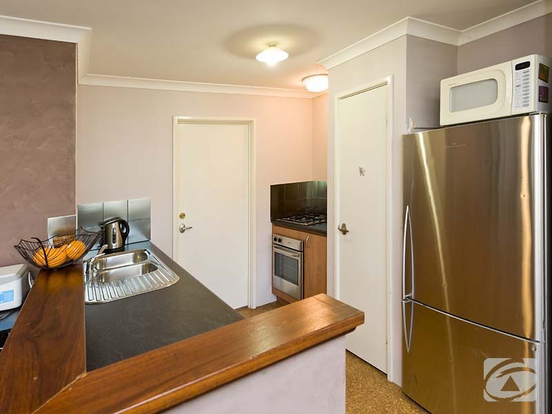 13 Hastie Close, Brookdale WA 6112