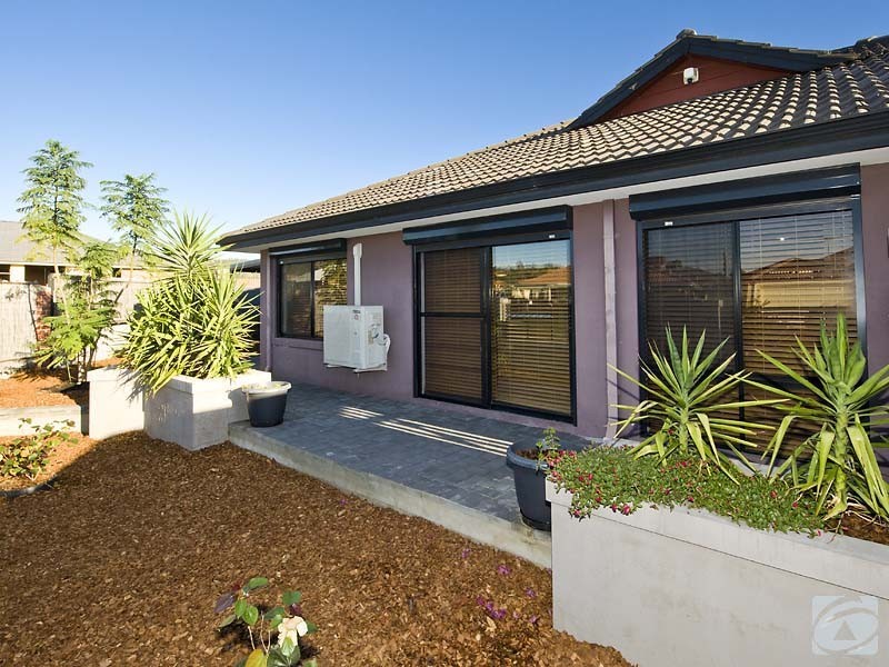 13 Hastie Close, Brookdale WA 6112