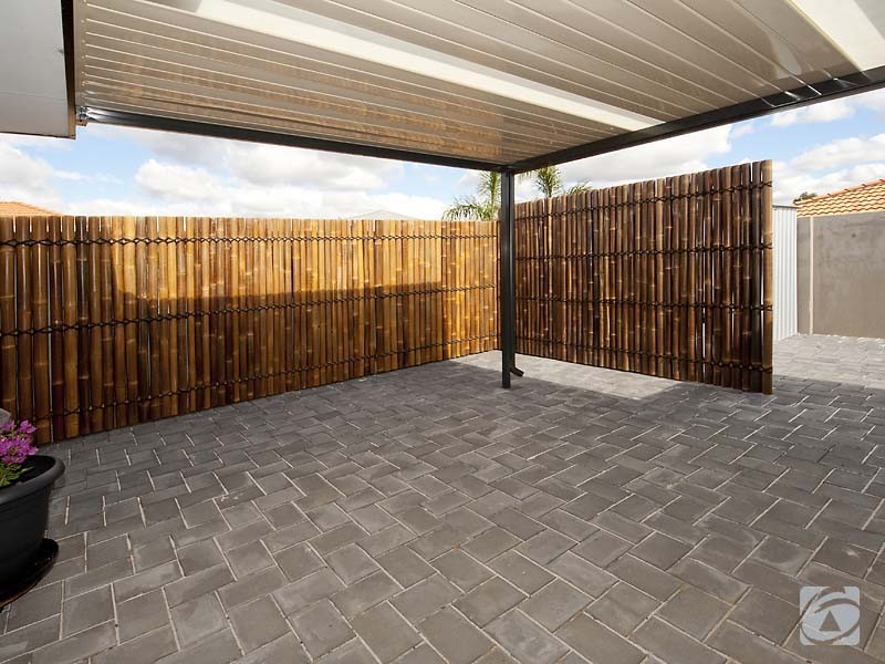13 Hastie Close, Brookdale WA 6112