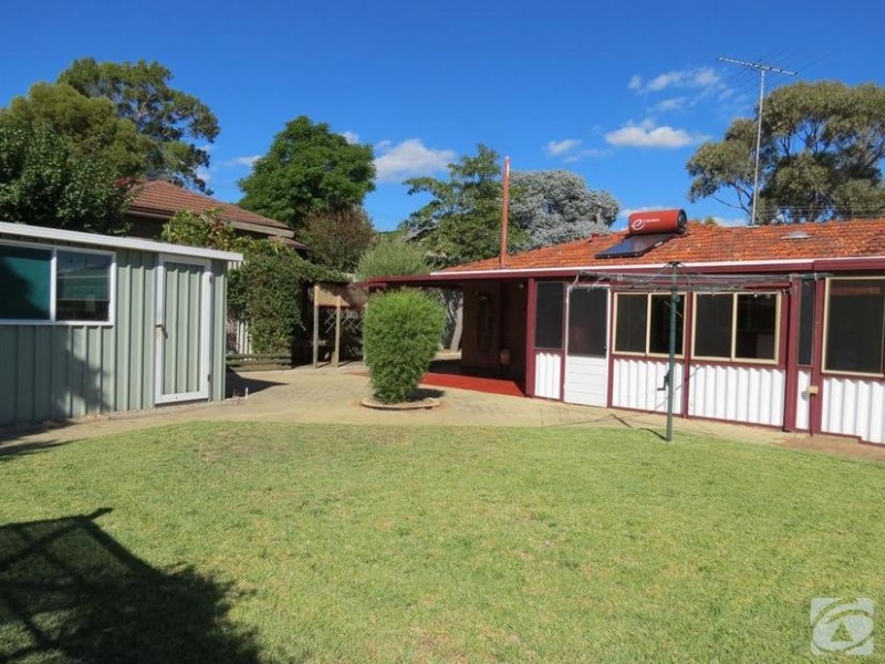 3 Jason Court, Kelmscott WA 6111