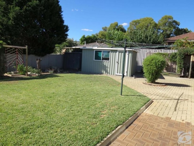 3 Jason Court, Kelmscott WA 6111