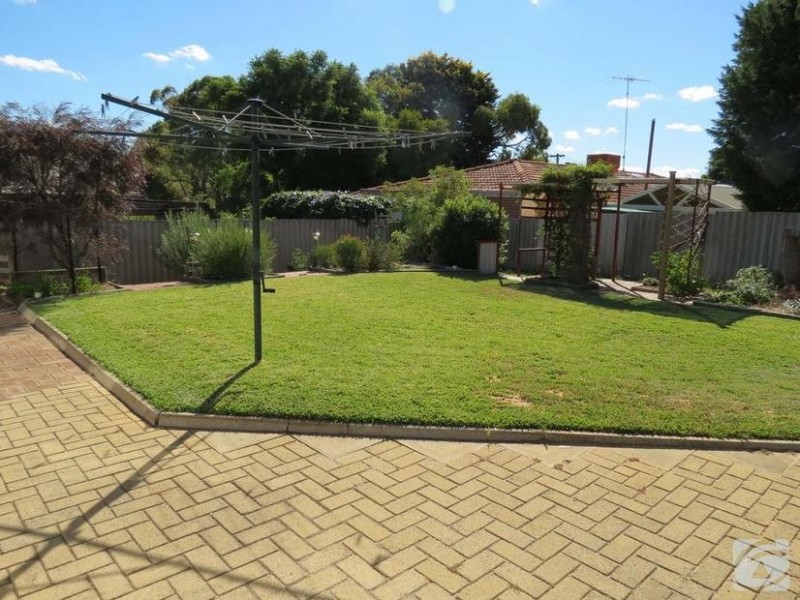 3 Jason Court, Kelmscott WA 6111