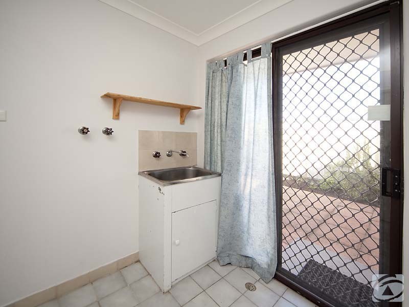 4/86 Westfield Rd, Kelmscott WA 6111