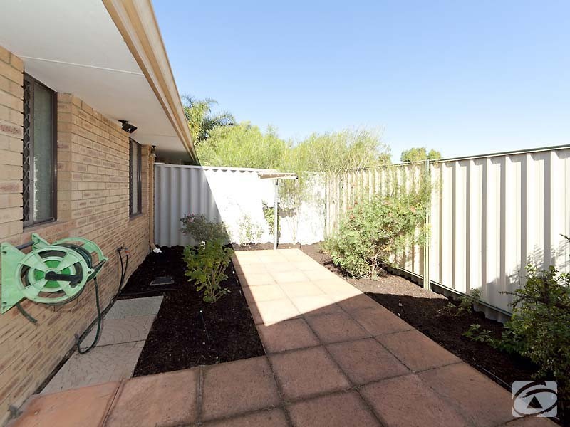 4/86 Westfield Rd, Kelmscott WA 6111