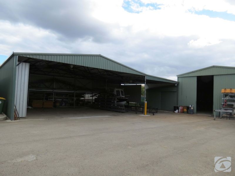 4 Burns Road, Armadale WA 6112