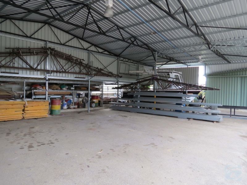 4 Burns Road, Armadale WA 6112