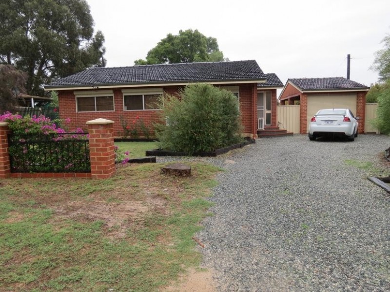 1 Vanston Crt, Kelmscott WA 6111