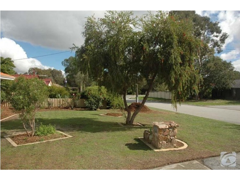 5 Tara Way, Kelmscott WA 6111