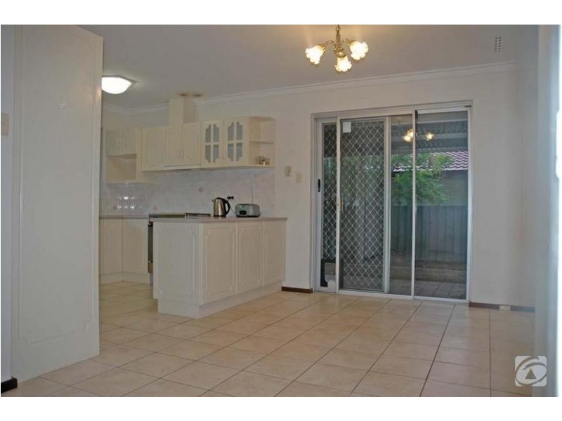 5 Tara Way, Kelmscott WA 6111