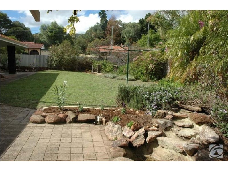 5 Tara Way, Kelmscott WA 6111