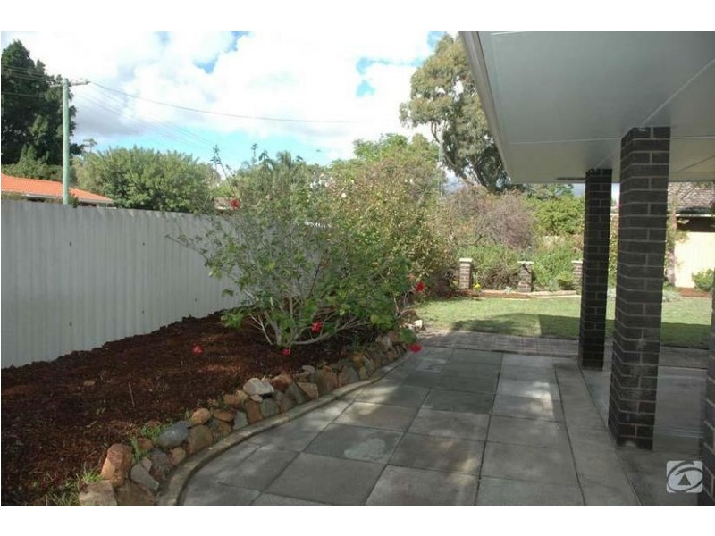 5 Tara Way, Kelmscott WA 6111