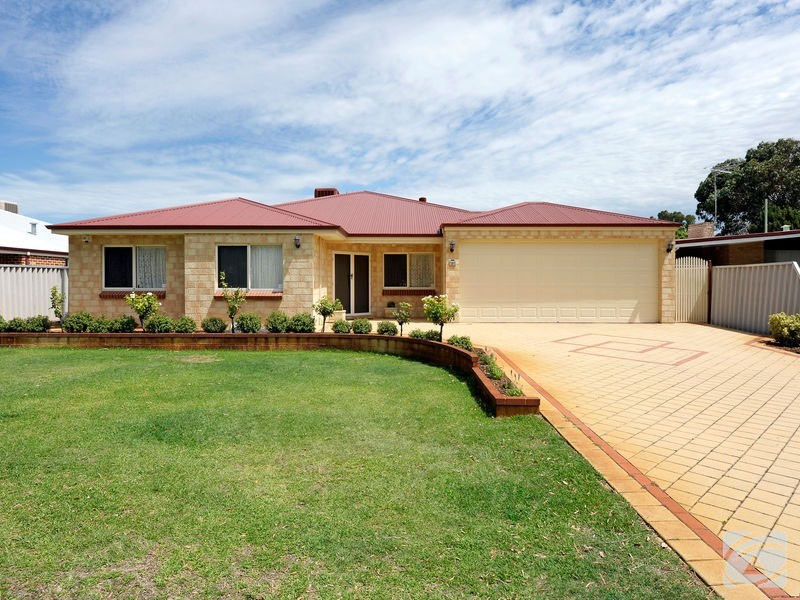 37 Merrifield Ave, Kelmscott WA 6111