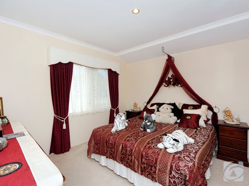 37 Merrifield Ave, Kelmscott WA 6111