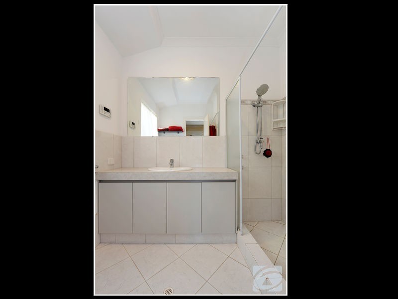 37 Merrifield Ave, Kelmscott WA 6111