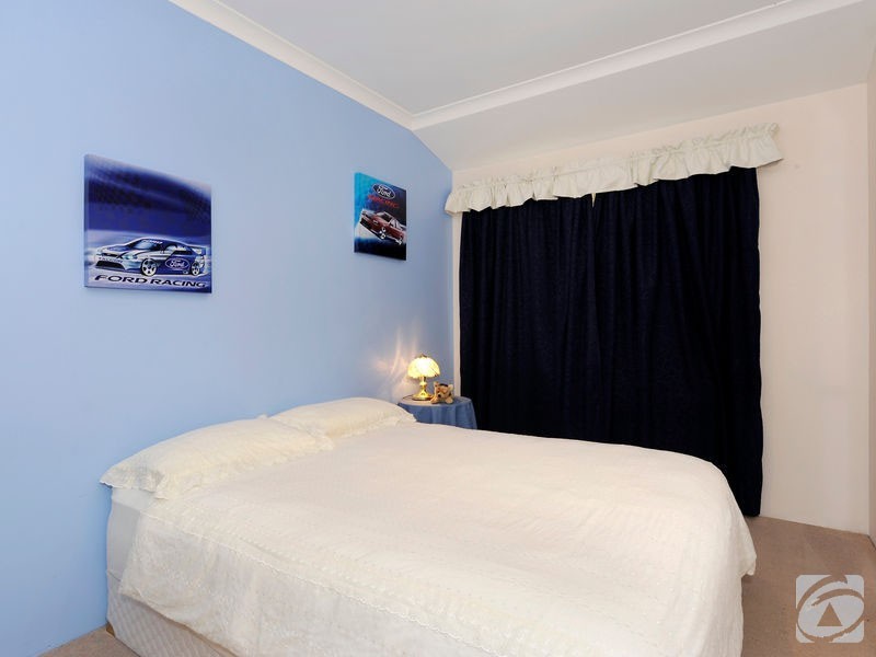 37 Merrifield Ave, Kelmscott WA 6111