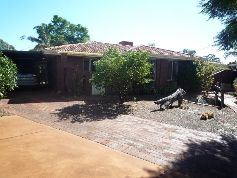 18 Selsdon Court, Camillo WA 6111