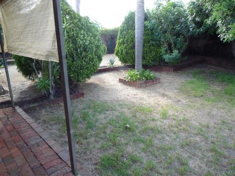18 Selsdon Court, Camillo WA 6111