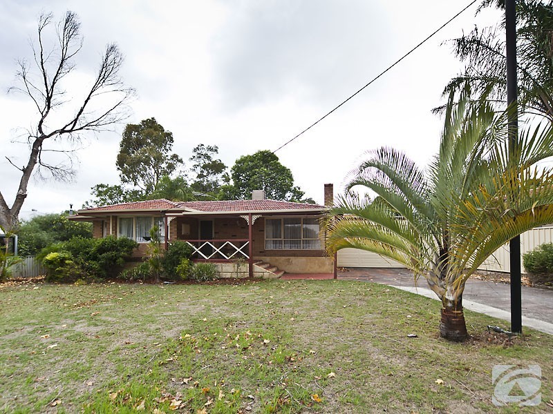 62 Schruth Street, Kelmscott WA 6111