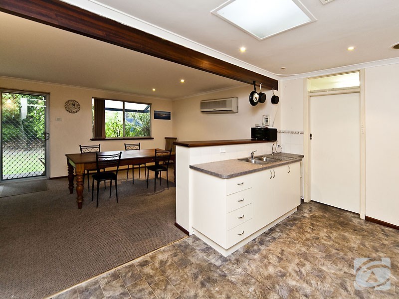 62 Schruth Street, Kelmscott WA 6111