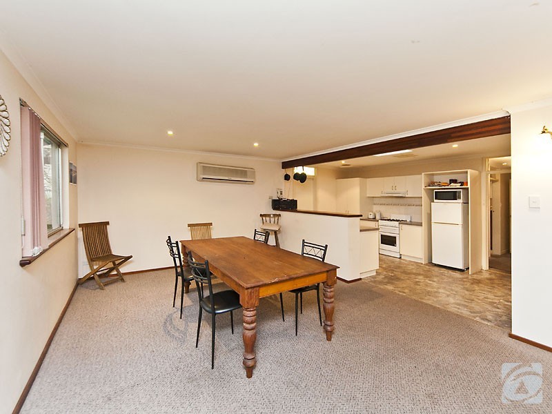 62 Schruth Street, Kelmscott WA 6111