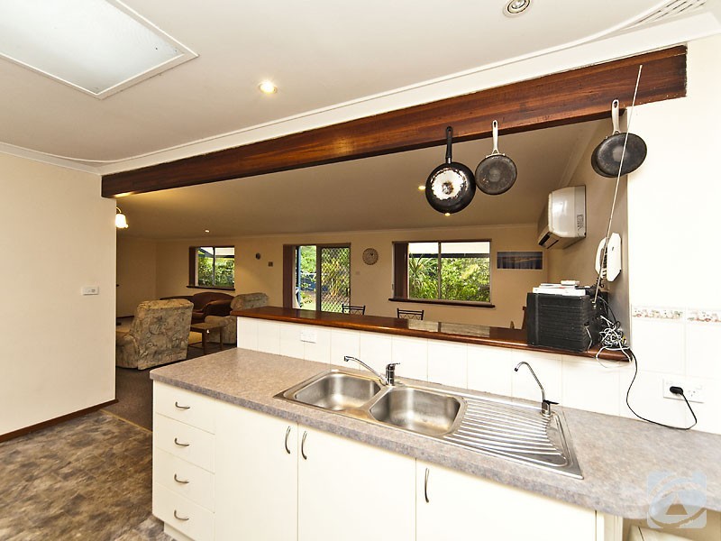 62 Schruth Street, Kelmscott WA 6111