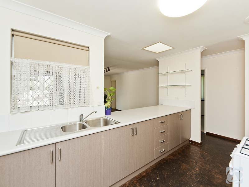 160 Westfield Road, Kelmscott WA 6111