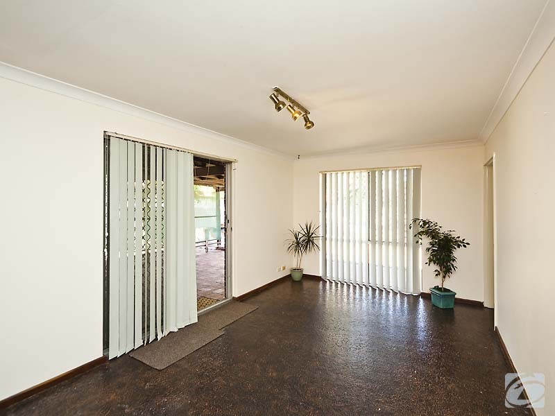 160 Westfield Road, Kelmscott WA 6111