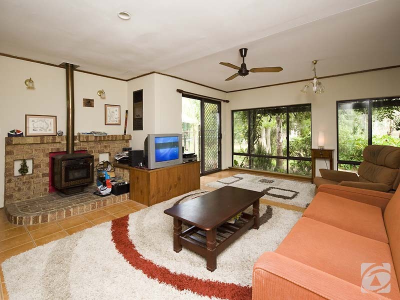 12 Shaw Place, Mount Nasura WA 6112