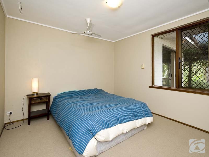 12 Shaw Place, Mount Nasura WA 6112