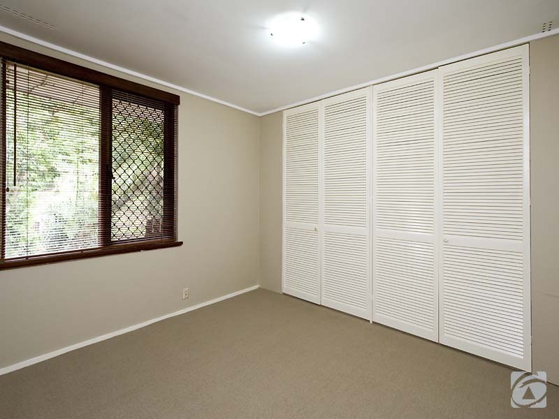 12 Shaw Place, Mount Nasura WA 6112