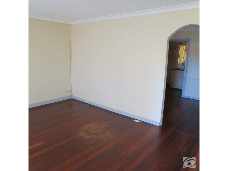 24 Hollybush Way, Kelmscott WA 6111
