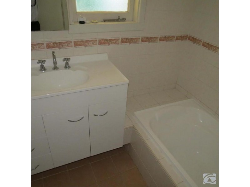 17a Arnott Ct, Kelmscott WA 6111