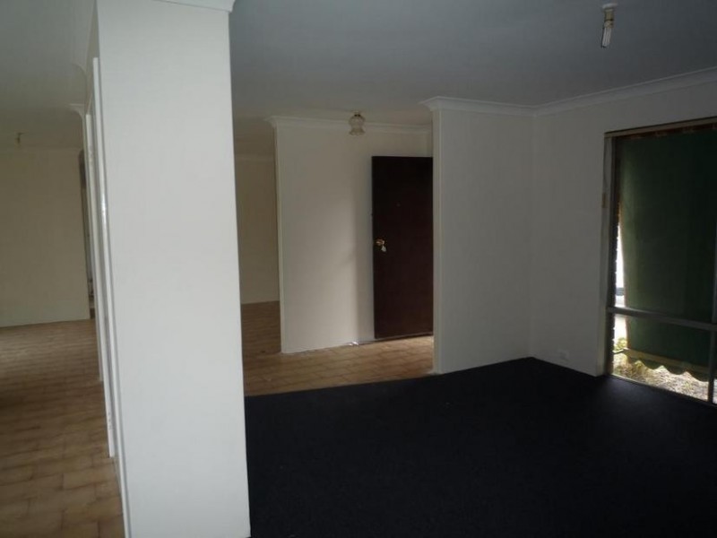 181 Cammillo Road, Kelmscott WA 6111