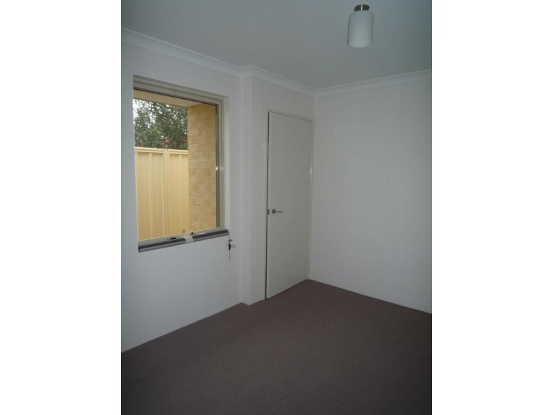 3/16 Ward Crescent, Kelmscott WA 6111