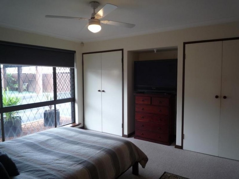 11/9 Third Avenue, Kelmscott WA 6111