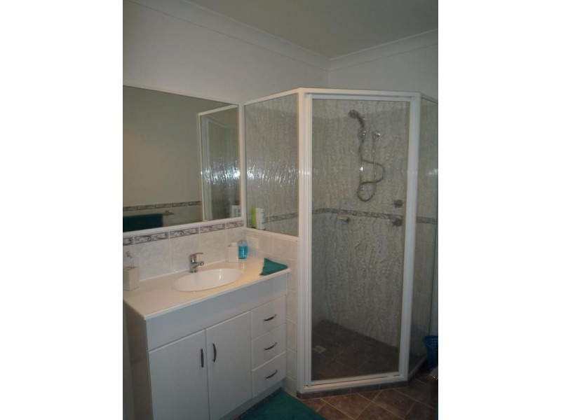 11/9 Third Avenue, Kelmscott WA 6111