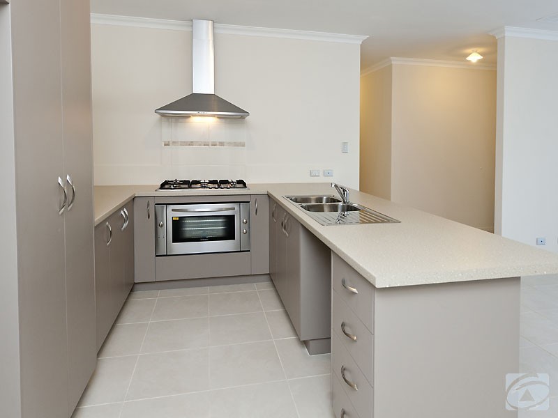 1/156 Streich Avenue, Kelmscott WA 6111