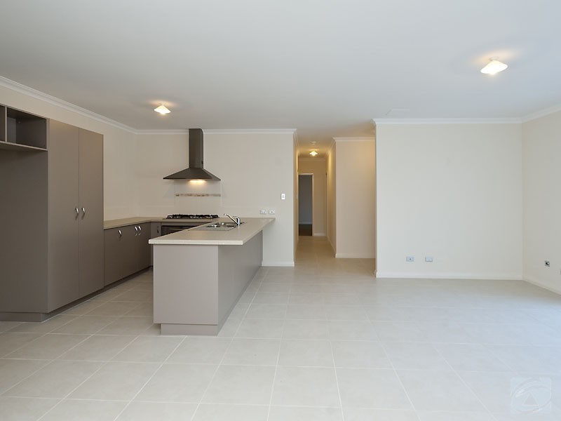 1/156 Streich Avenue, Kelmscott WA 6111