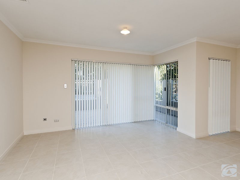1/156 Streich Avenue, Kelmscott WA 6111