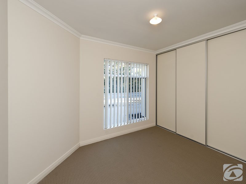 1/156 Streich Avenue, Kelmscott WA 6111